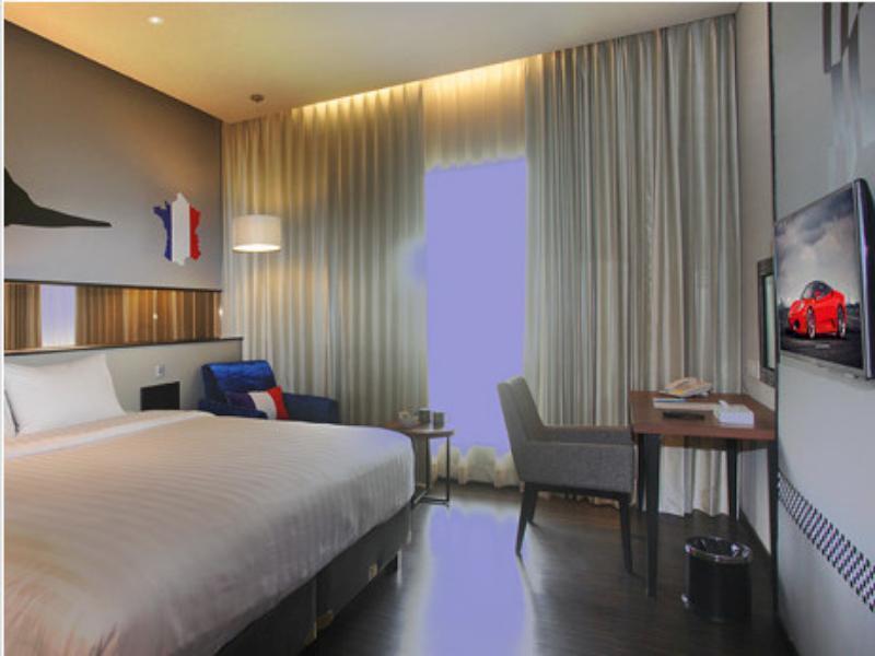 Cabin Hotel Jakarta Exterior photo